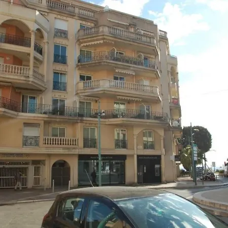 Menton, 2 Pieces, 4 Personnes - Fr-1-196-279 *