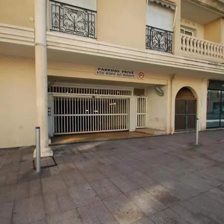 Menton, 2 Pieces, 4 Personnes - Fr-1-196-279